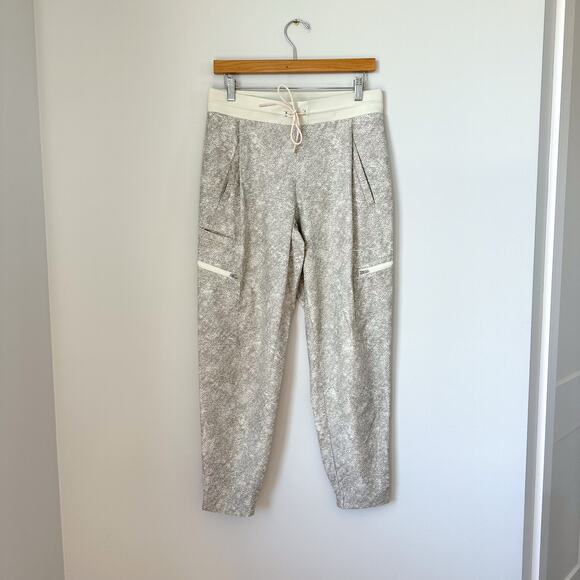 Athleta Venture Printed High Rise Jogger Pants Gray 6 - Picture 2 of 11